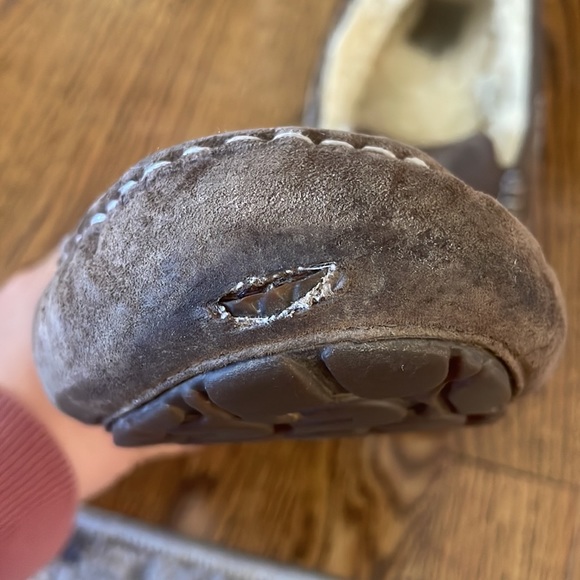 Ugg Ansley moccasin Slipper chocolate brown women’s size 10 sheepskin and suede - Picture 14 of 15